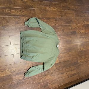 Gildan crewneck. Men’s medium. Olive green.